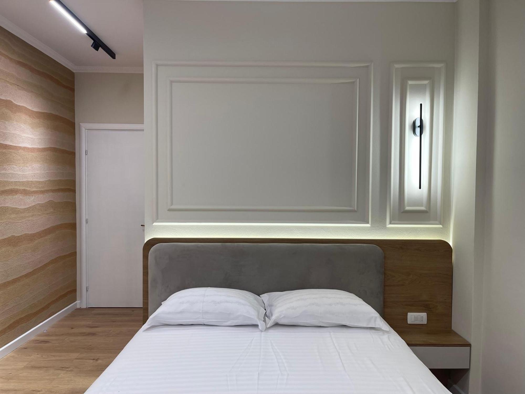 Gem In The Heart Of Tirana Apartment Bagian luar foto
